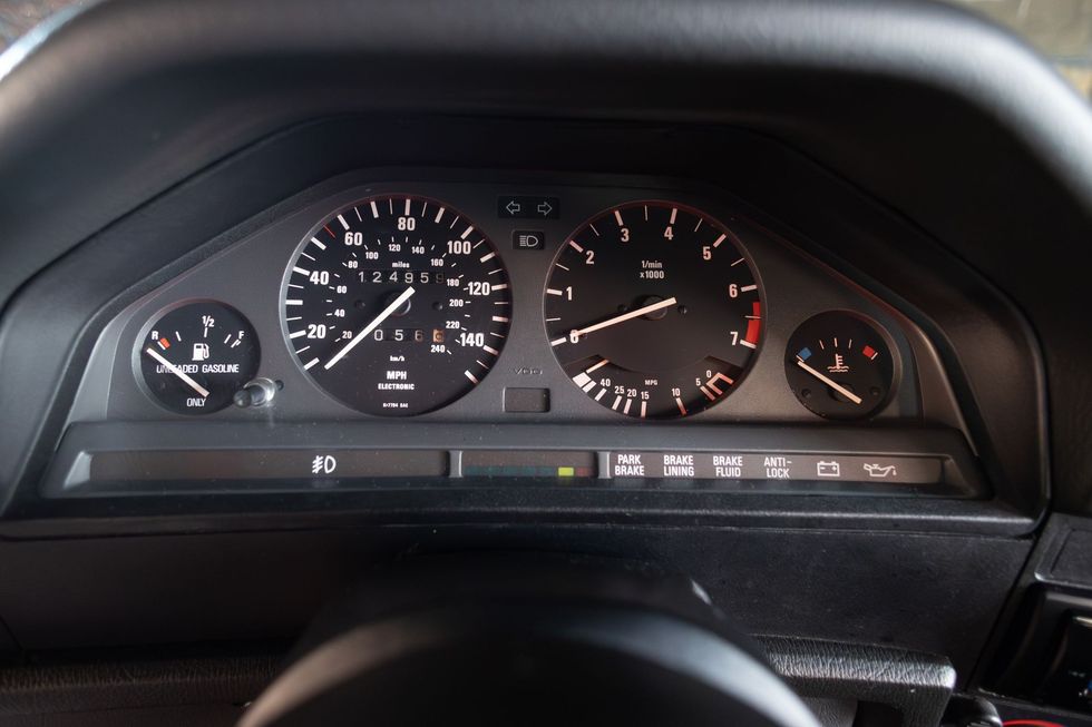 1990 BMW 325i gauges and instrument cluster