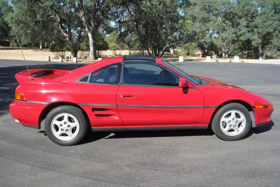 1991 Toyota MR2 side