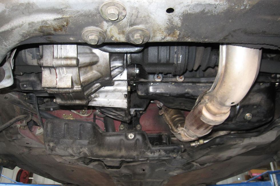 1991 Toyota MR2 undercarriage