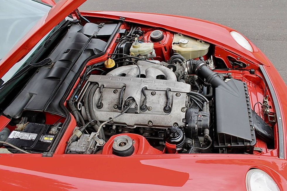 1995 Porsche 968 Coupe 3.0-liter DOHC, 16-valve engine