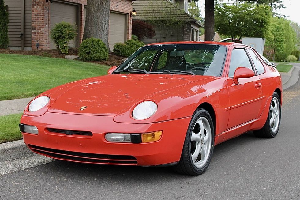 1995 Porsche 968 Coupe front quarter