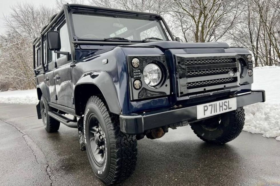 1996 Land Rover Defender 110, front quarter