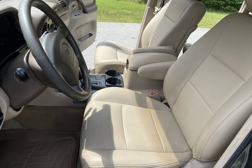 1999 Toyota Land Cruiser interior