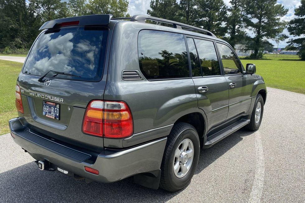 1999 Toyota Land Cruiser rear quarter