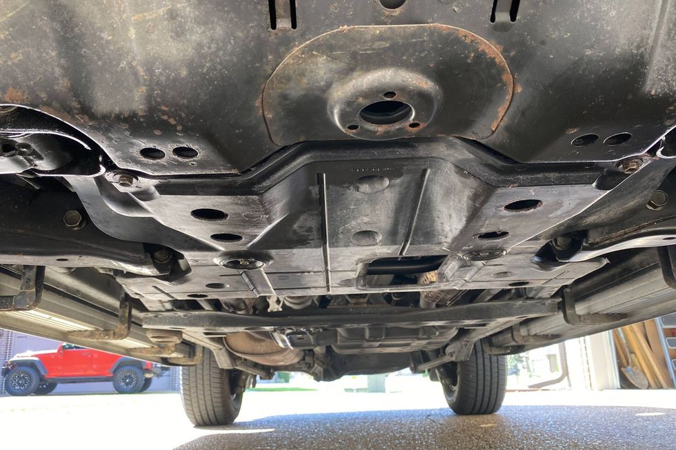 1999 Toyota Land Cruiser undercarriage