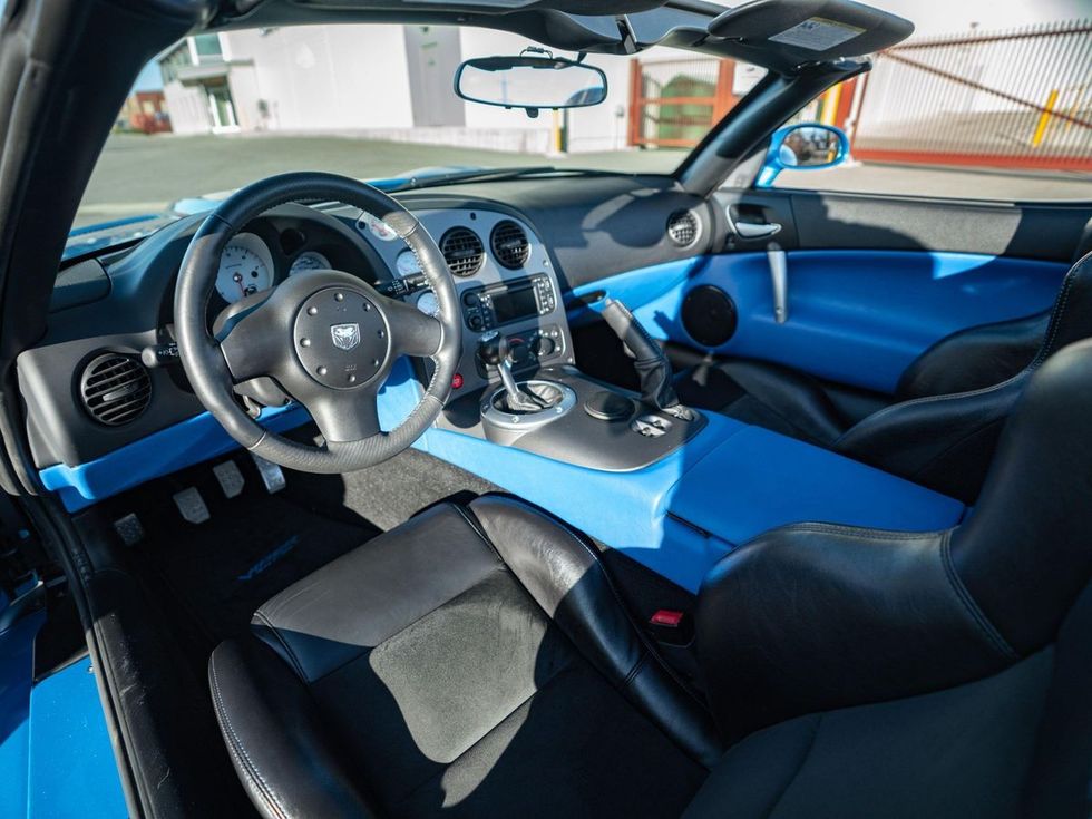 2008 Dodge Viper SRT-10 - Cockpit