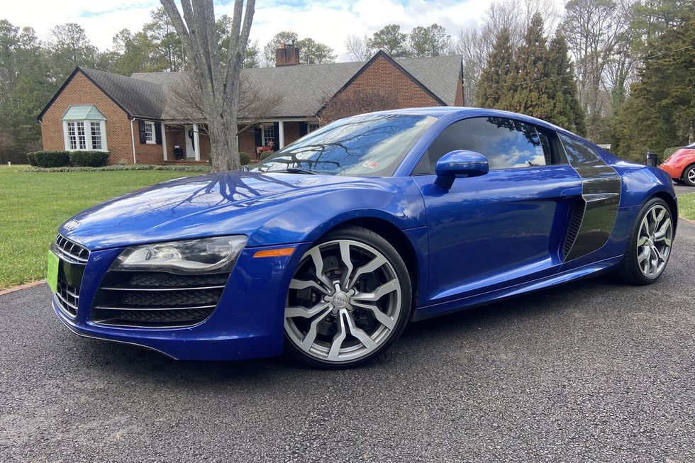 2009 Audi R8 5.2 FSI Quattro front quarter