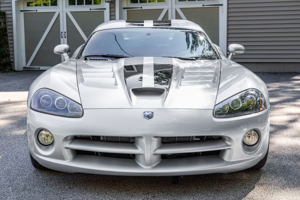 2009 Dodge Viper SRT10 Coupe front