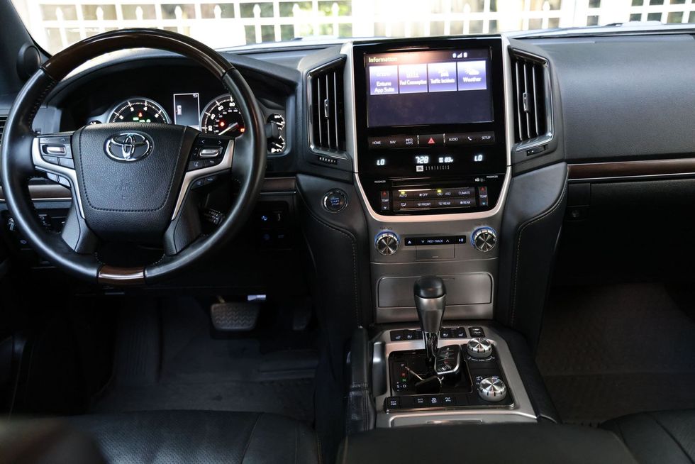 2020 Toyota Land Cruiser Heritage Edition, interior