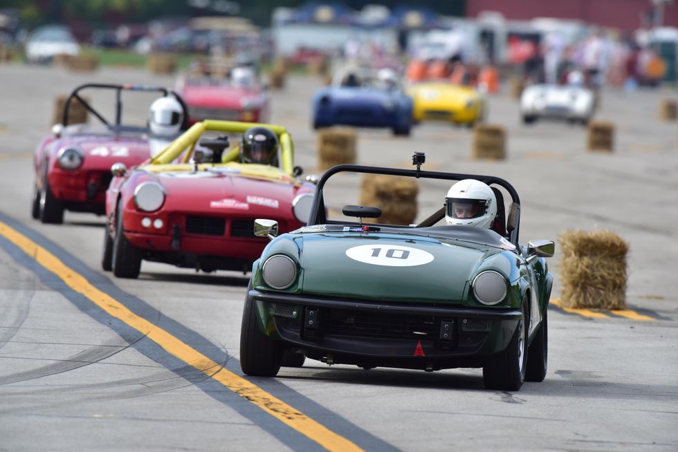 PutinBay sports car races conclude with eclectic cup race Hemmings