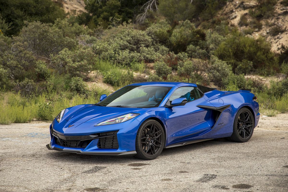 Corvette SR2 and LeMans Corvette take Best in Show Sport at Lime Rock