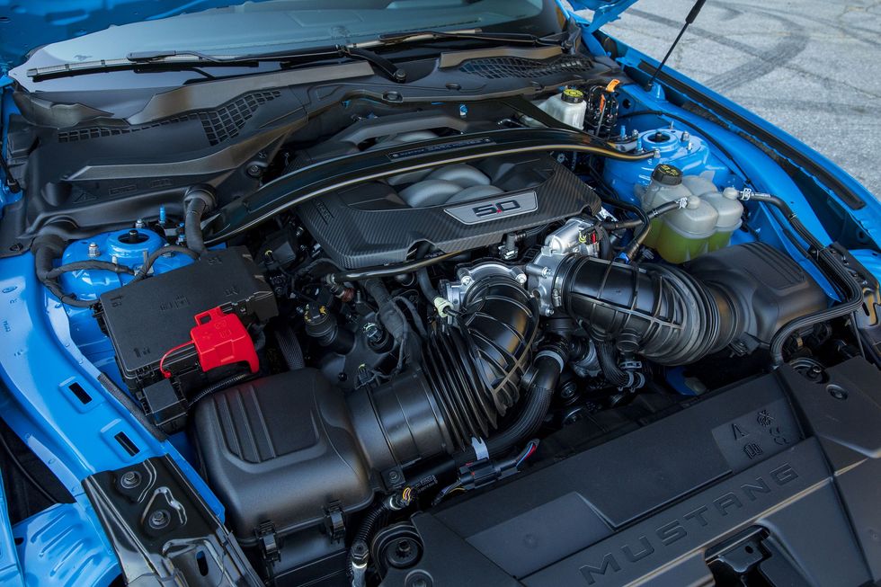 2024 Ford Mustang Dark Horse - Engine Bay