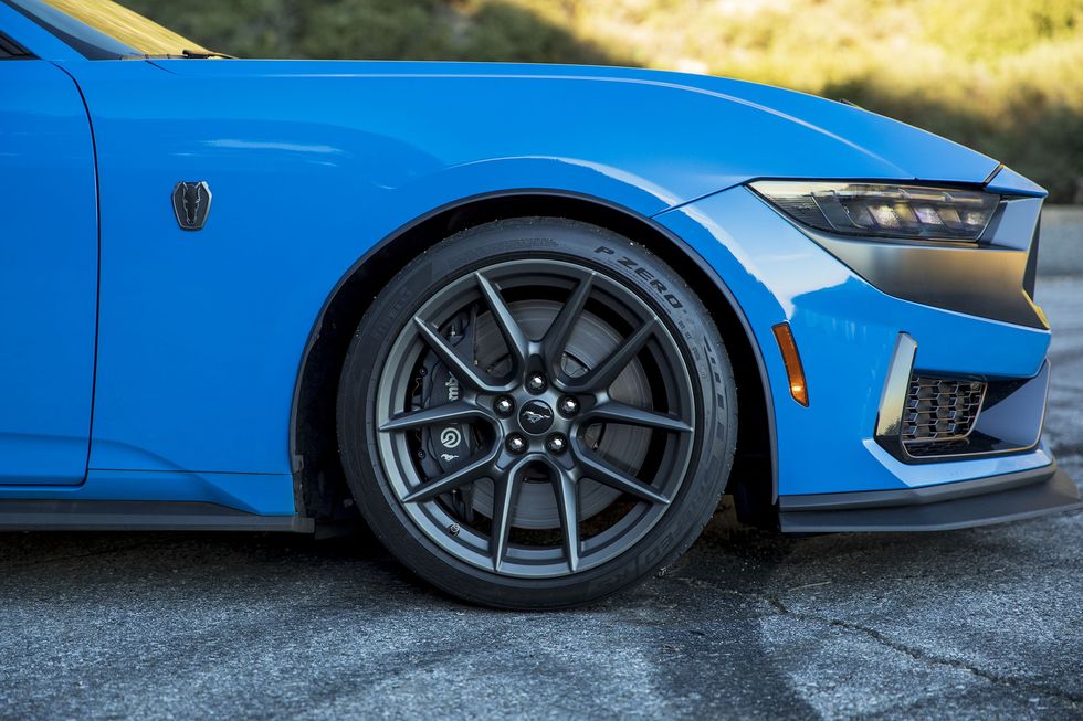 2024 Ford Mustang Dark Horse - Front fender