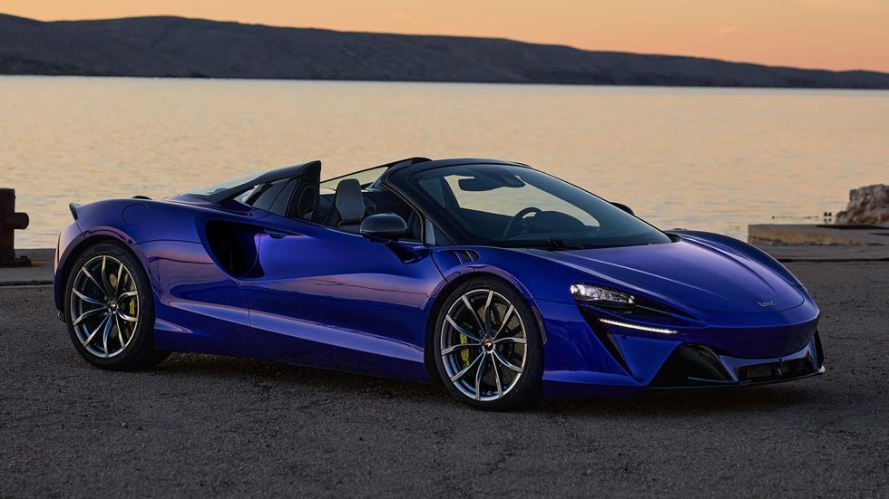 2025 McLaren Artura Spider