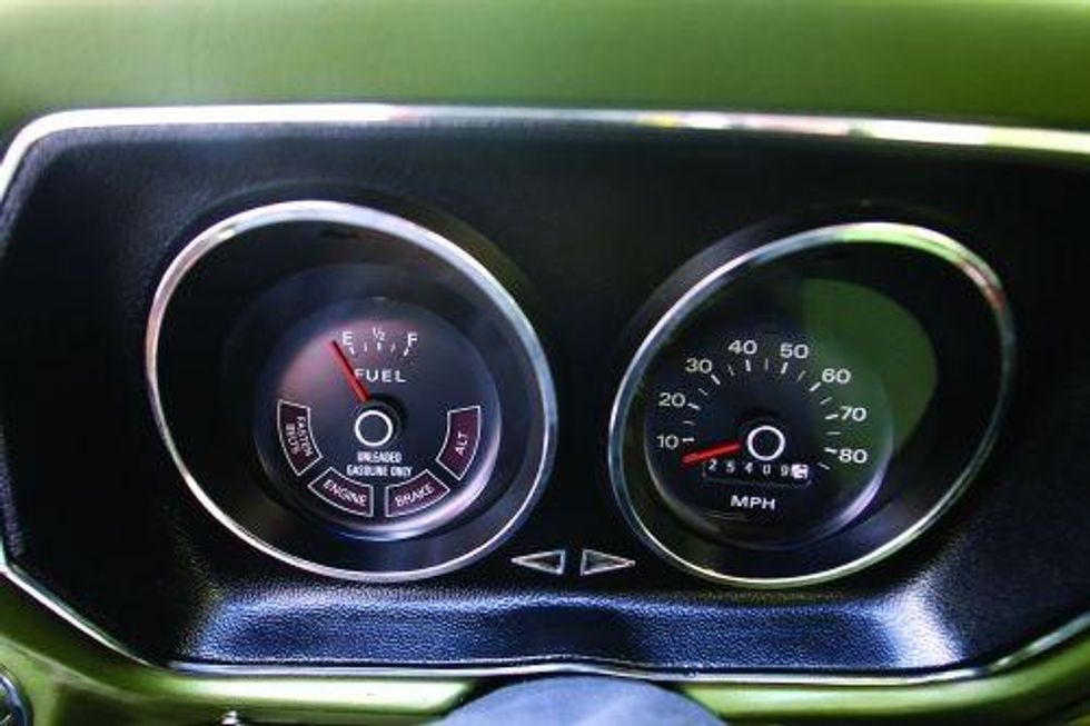 Why were tachometers rare on classic American cars? Hemmings