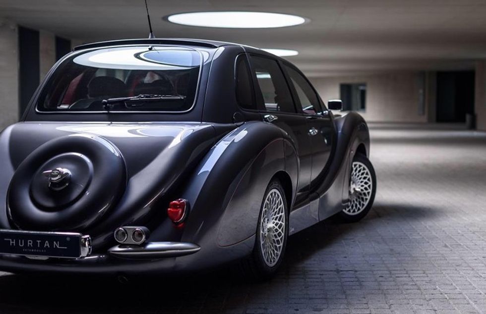 Coachbuilt Chrysler PT Cruiser Embraces Vintage Car Styling