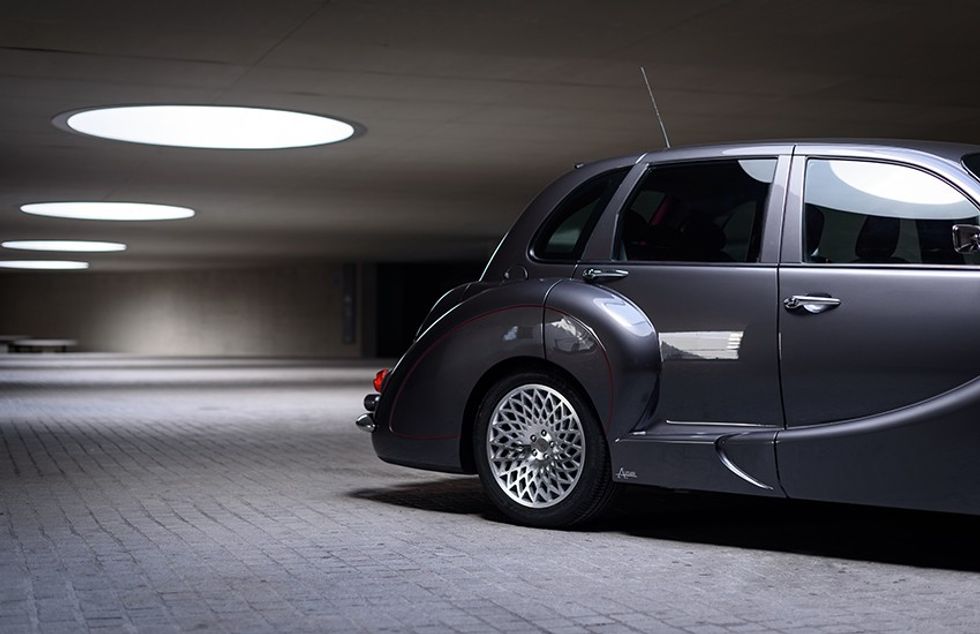 Coachbuilt Chrysler PT Cruiser Embraces Vintage Car Styling