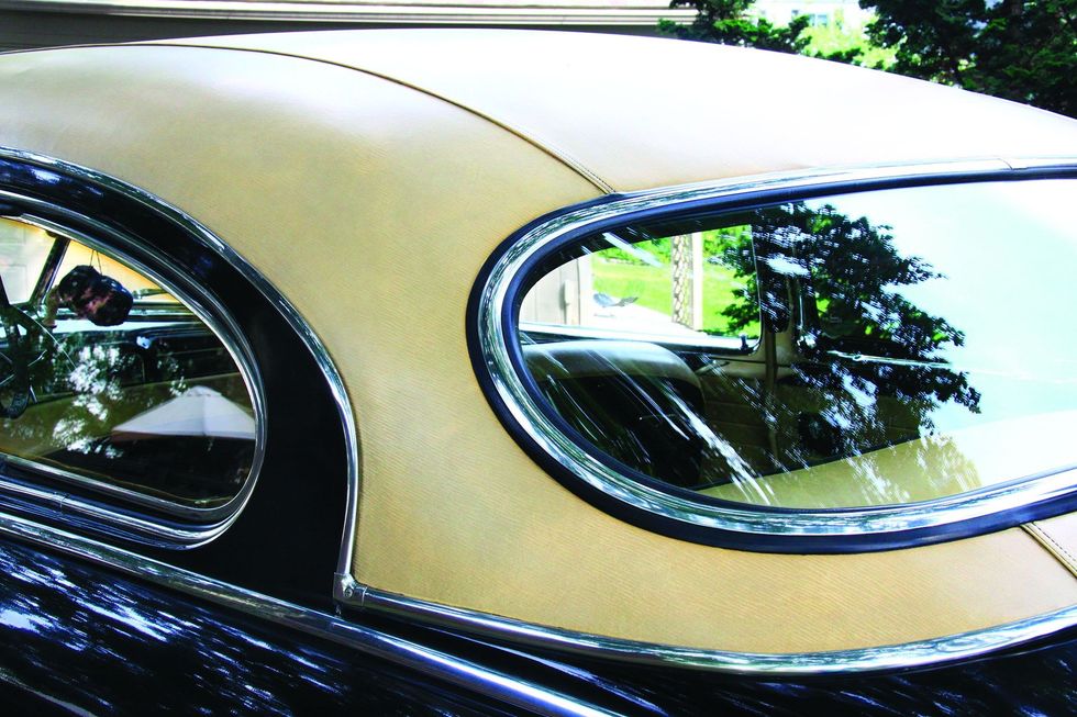 Color closeup of the roof and roofline on a 1950 Mercury Monterey Sport Coupe.