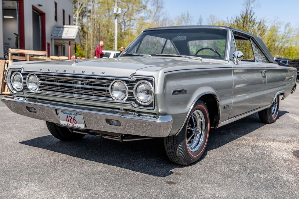Find of the Day: This Rare 1967 Plymouth Belvedere II has a 426 Hemi