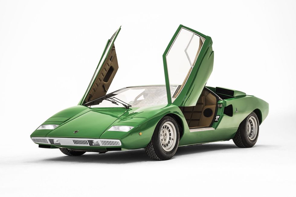 green Lamborghini Countach front 3/4 doors up