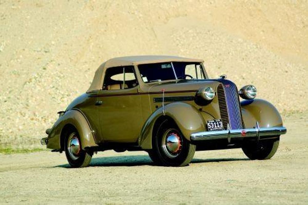 Master of Arts - 1936 Pontiac Master Six cabriolet