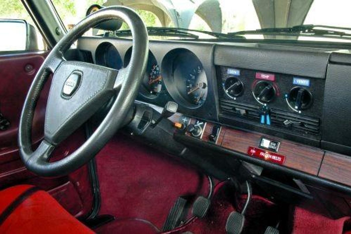 Here Are the Nine Weirdest Gear Shifters in the Car Industry