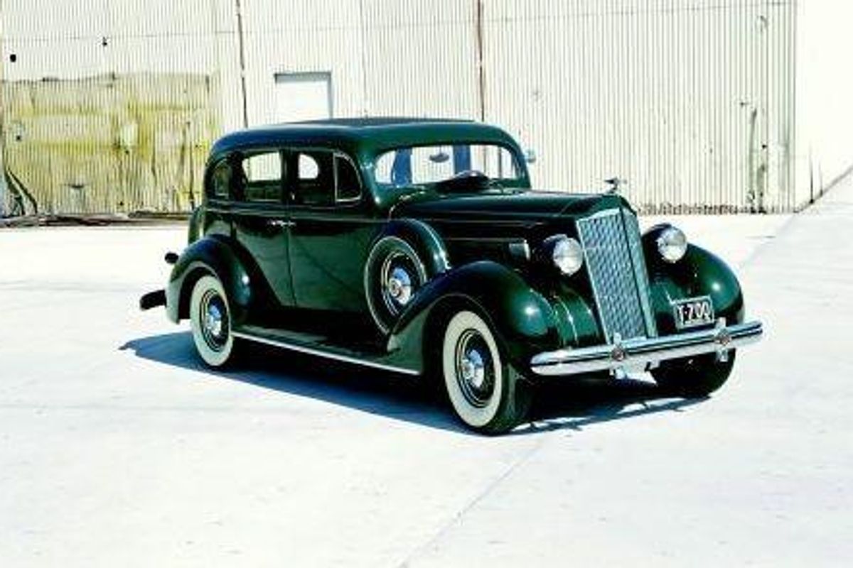 1935-'36 Packard 120