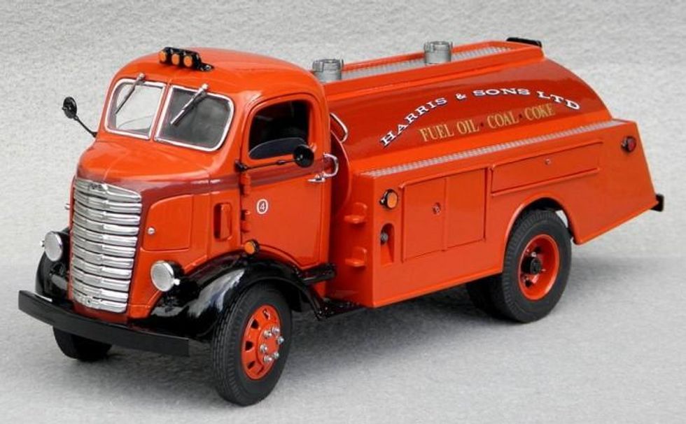 1-24th-scale-diecast-hemmings