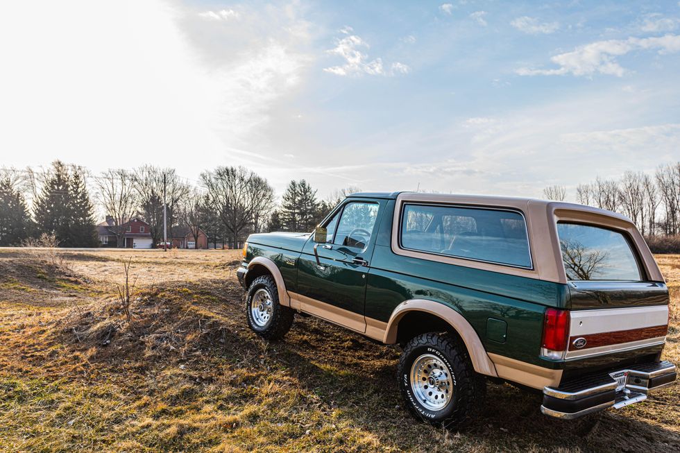 Find of the Day: Hit the vintage-modern sweet spot with this 1987 Ford ...