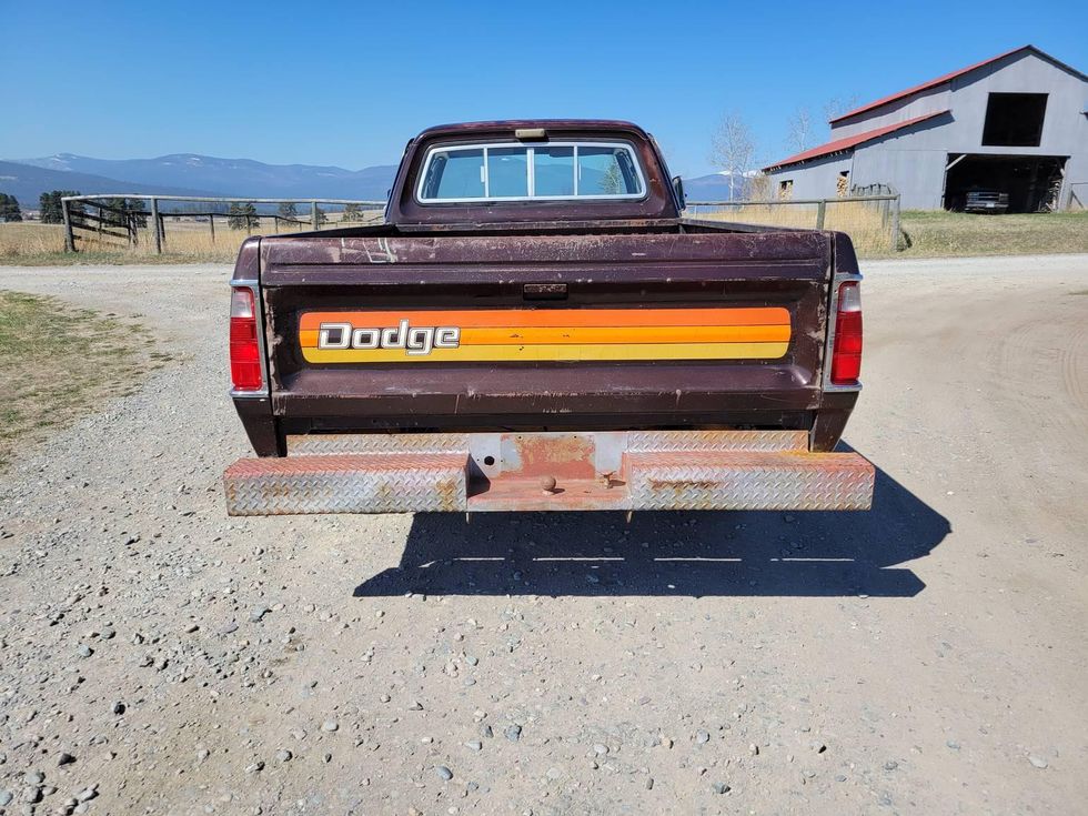 Find of the Day: The sundown stripes are what make this 1979 Dodge D200  Adventurer crew cab awesome | Hemmings