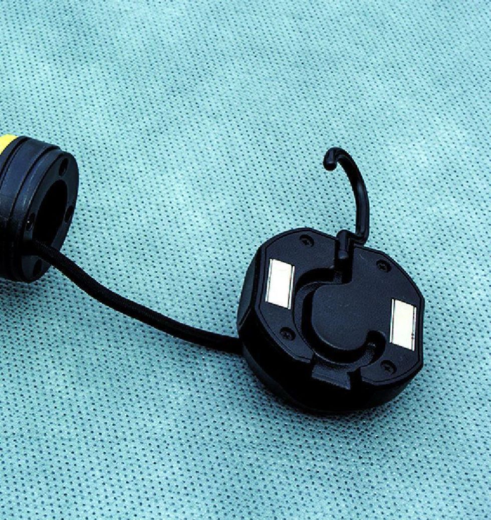 Product Test Braun Underhood Rechargeable Work Light Hemmings