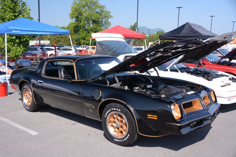 Pontiacs in Pigeon Celebrates 23 Years With A Record Turnout