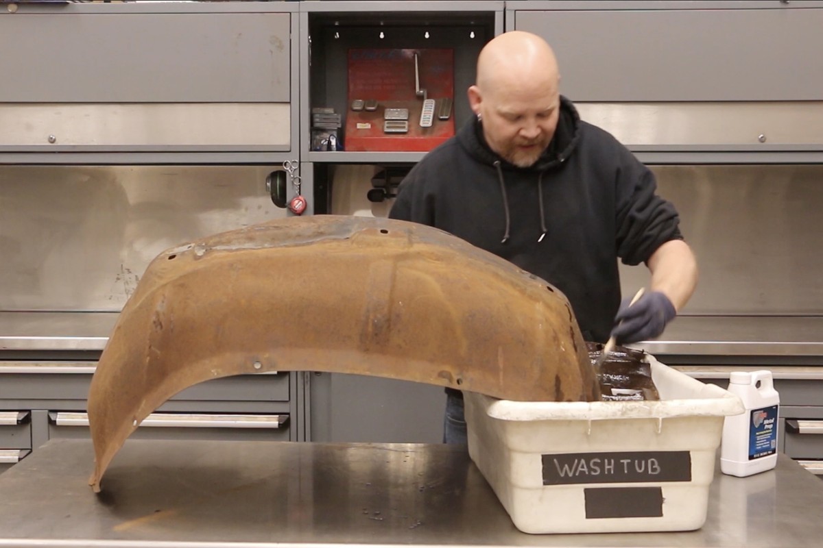 POR-15 - Using POR-15 Metal Prep on surface