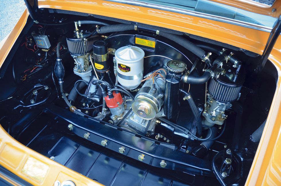 Porsche 912 - engine bay