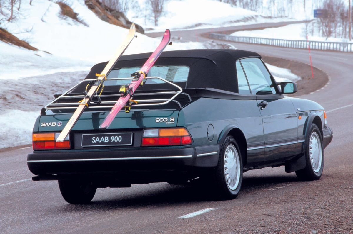 Saab 900 Convertible, rear