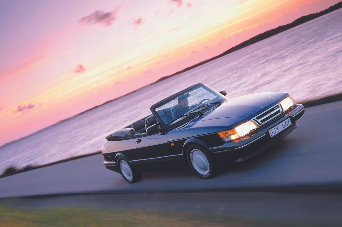 Buyer's Guide: 1986-'94 Saab 900 Convertible