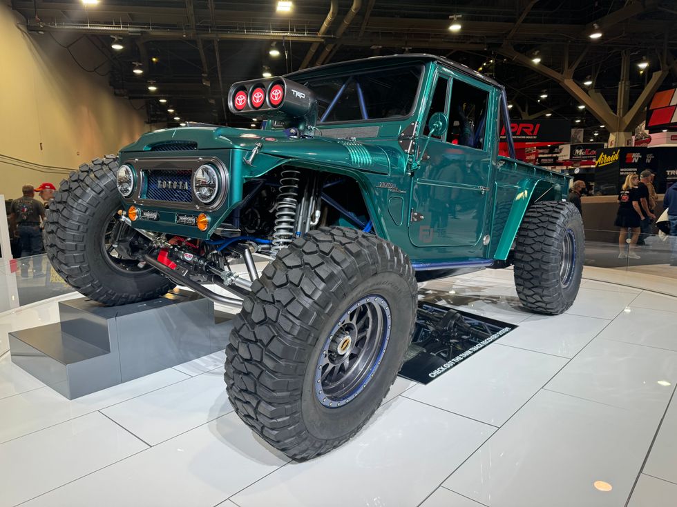 Toyota FJ45 Bruiser SEMA 2023 Build - Hemmings