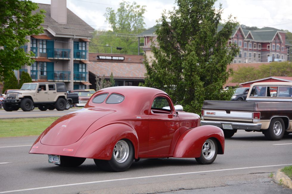 Cruising the Strip at the Spring 2023 Pigeon Rod Run Hemmings