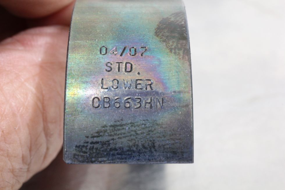 Why Do Some Connecting Rod Bearings Have an Upper and a Lower Shell