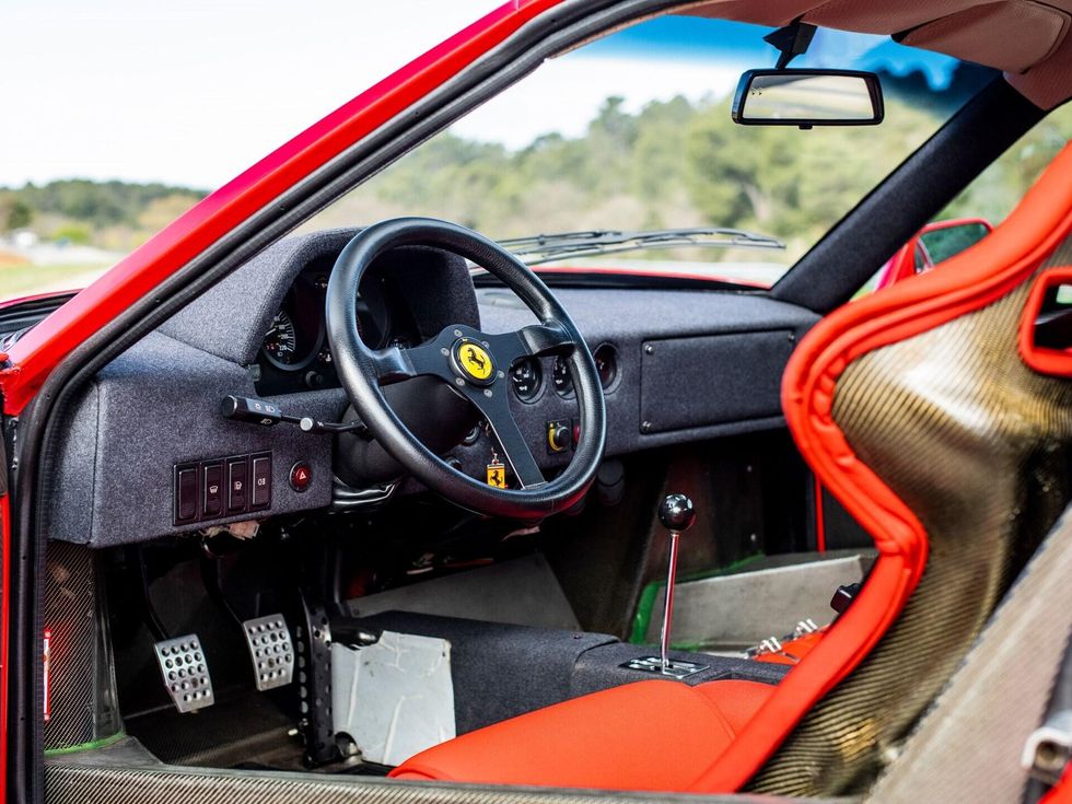 Der Alain Prost zugeteilte neue Ferrari F40 wird jetzt von RM Sotheby's versteigert