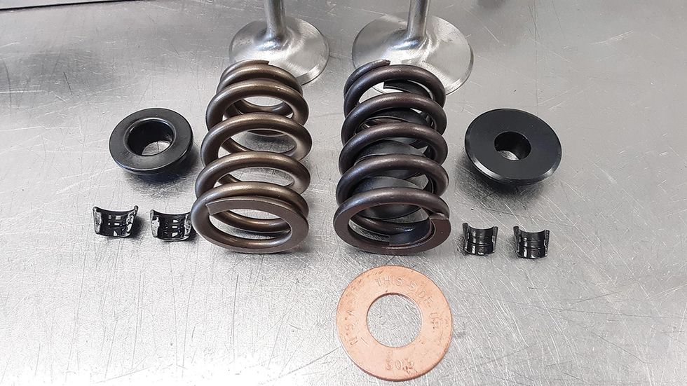 Adding 33 cubes and superior breathing to Oldsmobile's 455 Hemmings