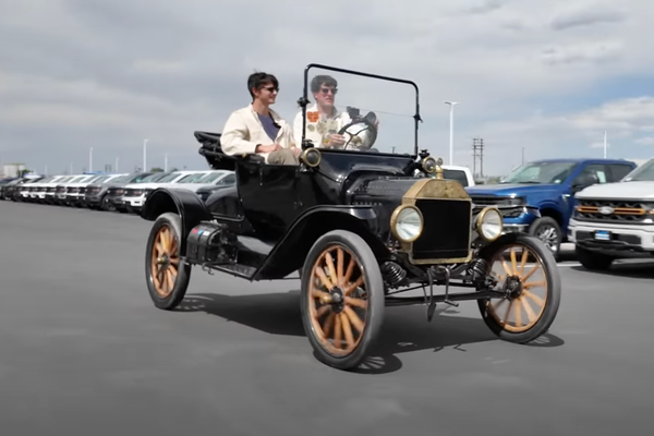 Video: Watch a Modern-Day Ford Dealership Work on a Vintage 1915 Model T