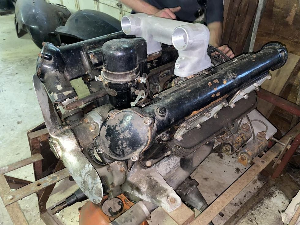 Wills Sainte Claire V-8 engine on a stand